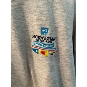 Norwegian Freestyle Cruising Gray Embroidered Sweatshirt sz L EUC
